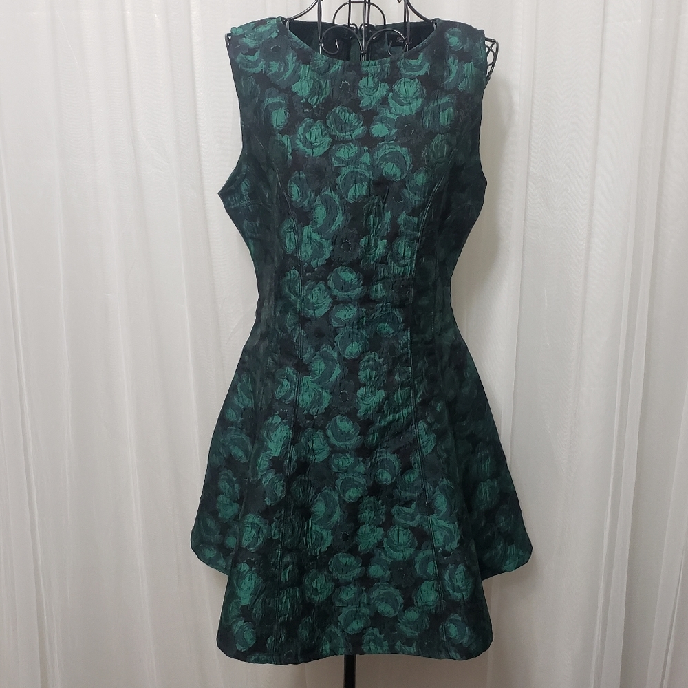 Honey Punch Sz M NWT Festivity Skater Dress - Picture 7 of 14